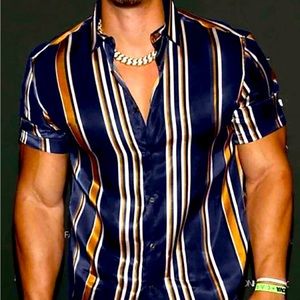 NWT!!! Mens stylish short sleeve button front shirt w/ stripes; sz XXL